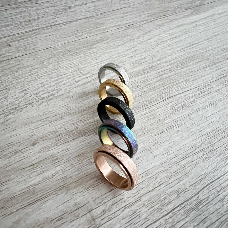 Stainless Steel Spinner Rings: 10 / Rainbow